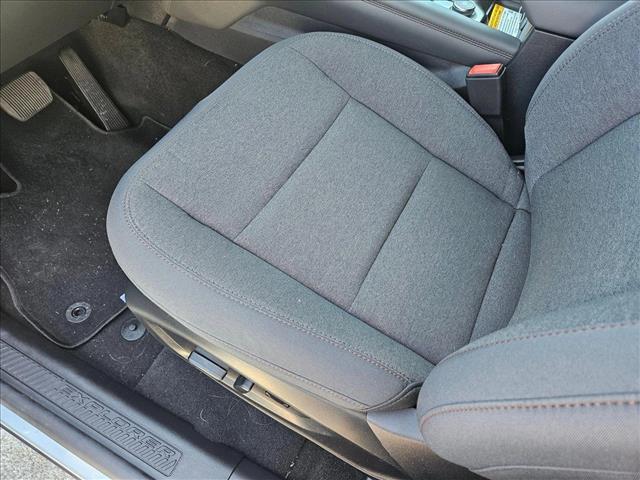 2025 Ford Explorer photo 4