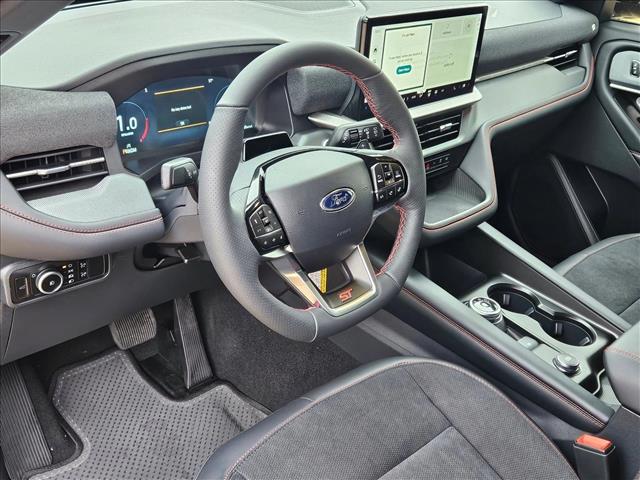 2026 Ford Explorer ST photo 3