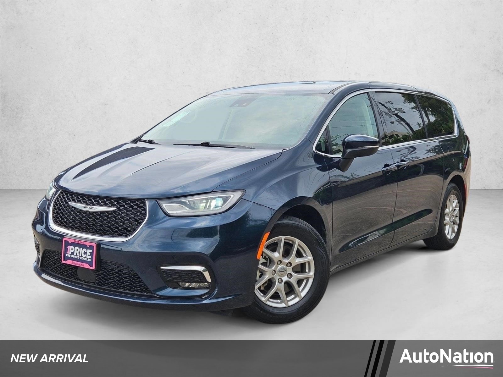2023 Chrysler Pacifica's photo
