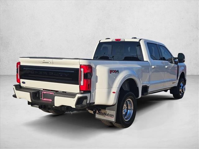 2026 Ford F-350 Platinum photo 2