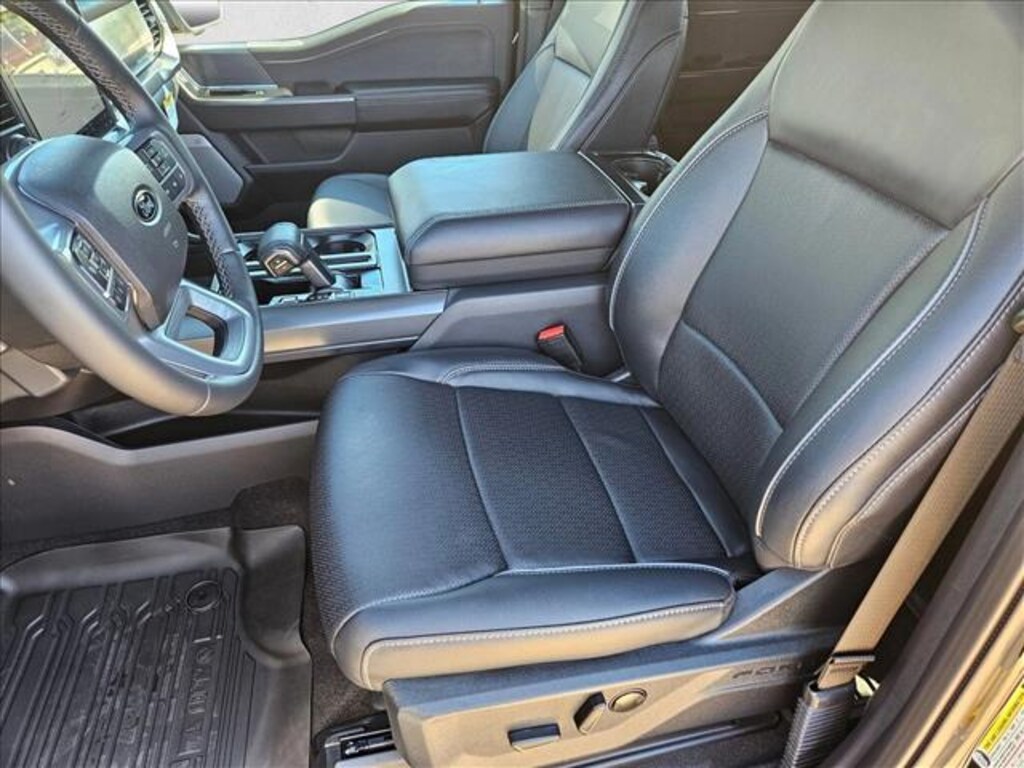 New 2025 Ford F-150 LARIAT Truck SuperCrew Cab