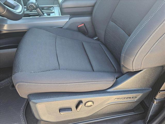 2025 Ford F-150 XLT photo 4