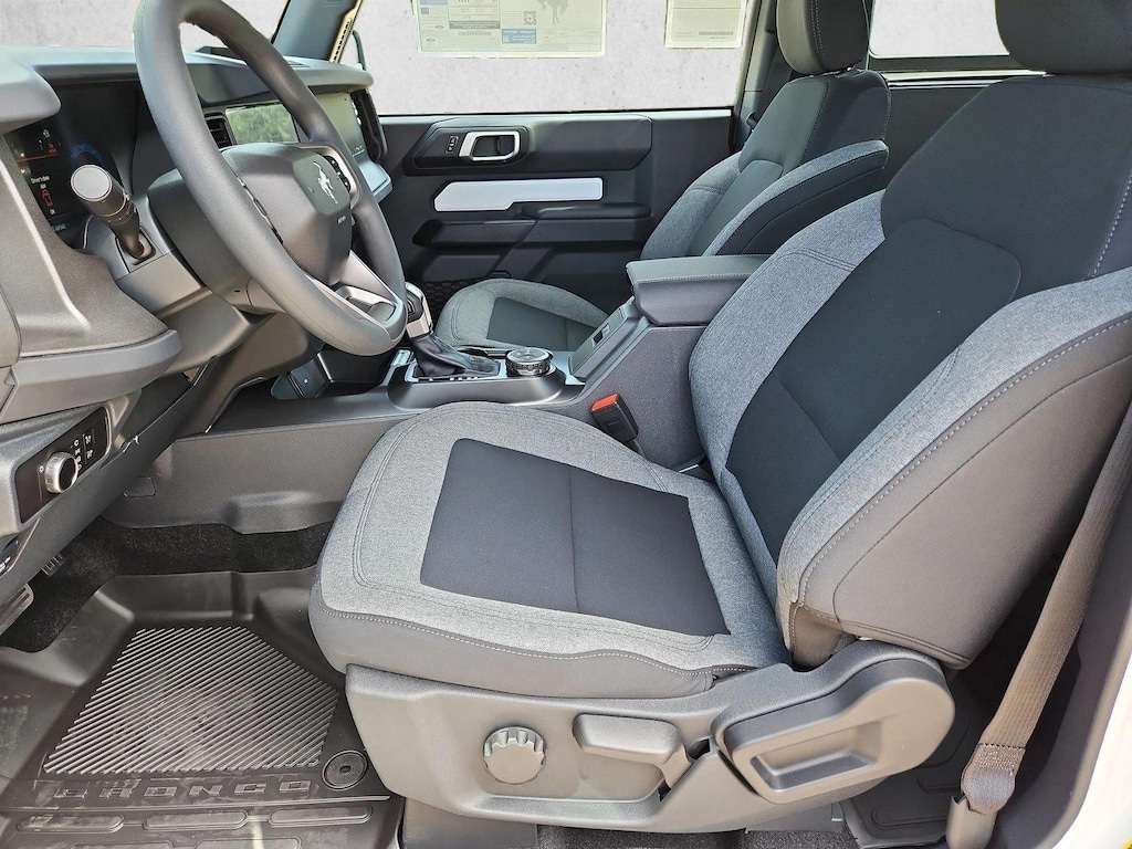 New 2026 Ford Bronco Base SUV