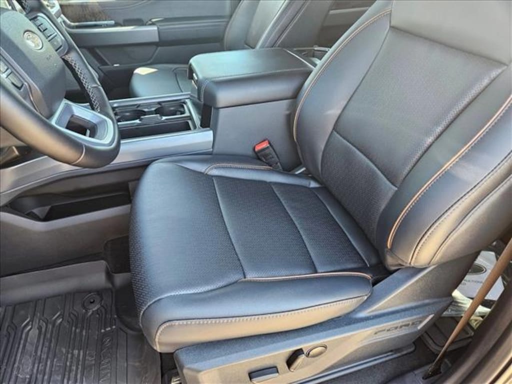 New 2026 Ford F-350 LARIAT Truck Crew Cab