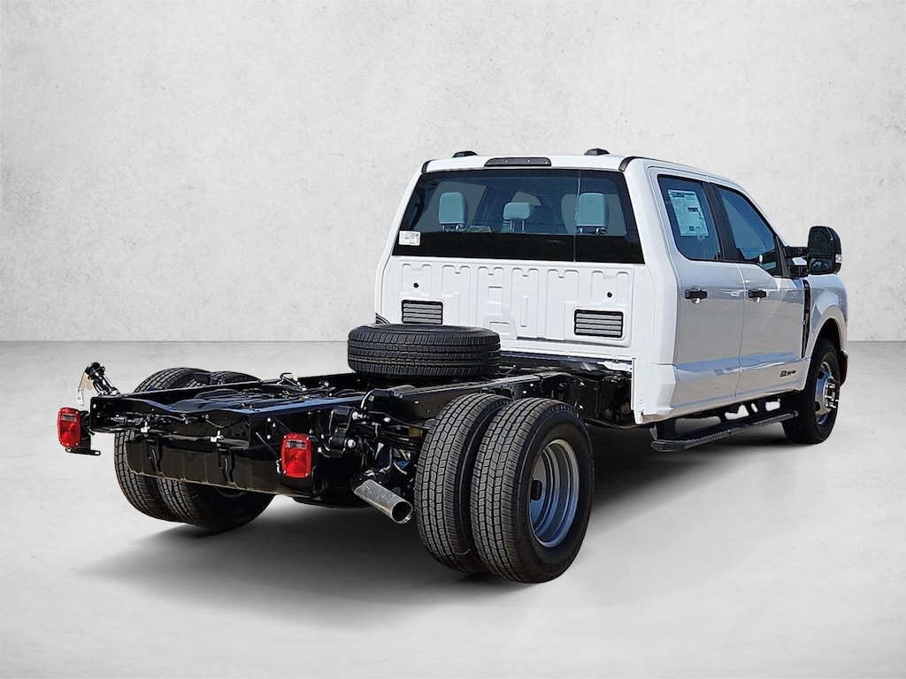New 2027 Ford F-350 Chassis XL Truck Crew Cab