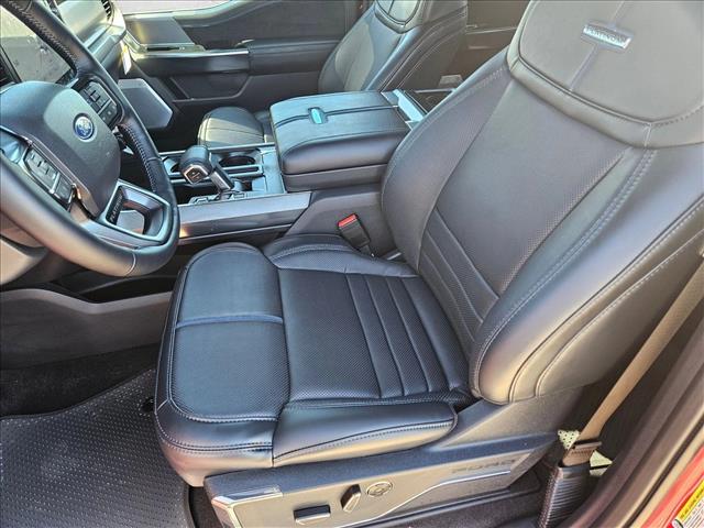 2025 Ford F-150 Platinum photo 4
