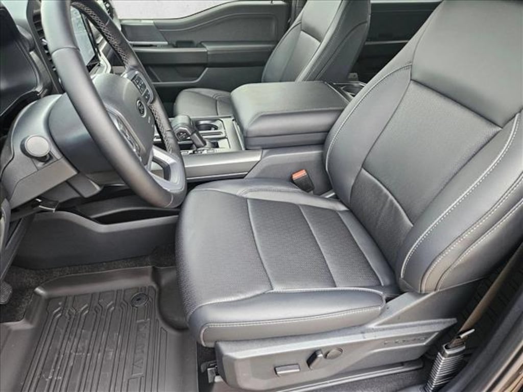 New 2025 Ford F-150 LARIAT Truck SuperCrew Cab