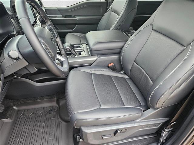 2025 Ford F-150 Lariat photo 4