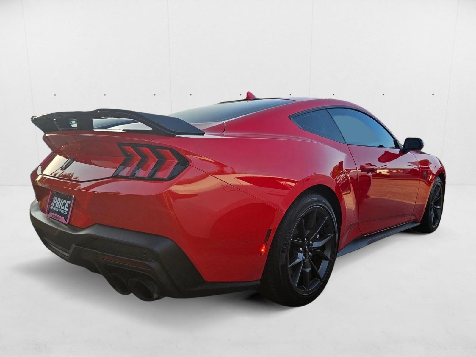 2025 Ford Mustang Dark Horse photo 4
