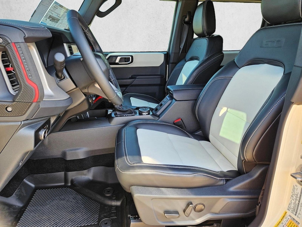 New 2026 Ford Bronco Outer Banks SUV