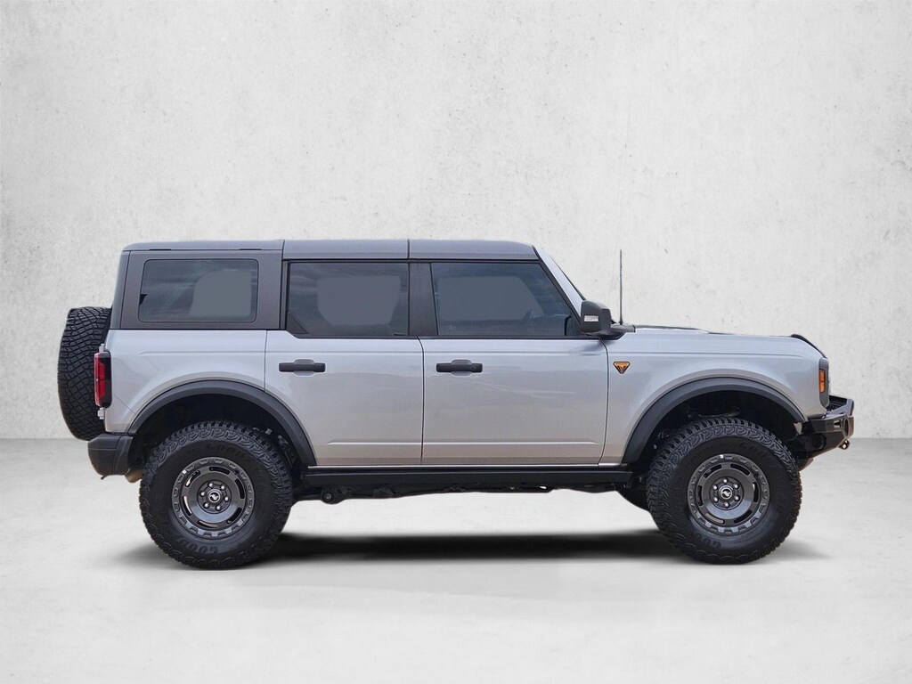 Used 2024 Ford Bronco Badlands SUV