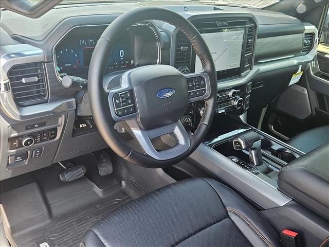2025 Ford F-150 Lariat photo 3