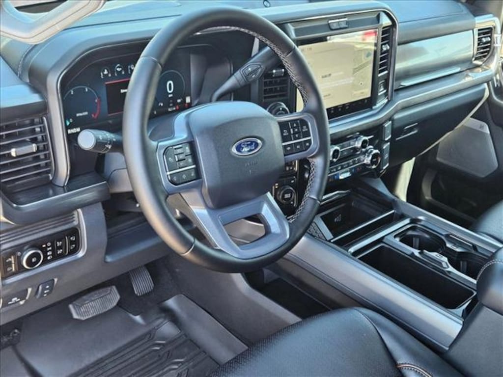 New 2026 Ford F-350 LARIAT Truck Crew Cab