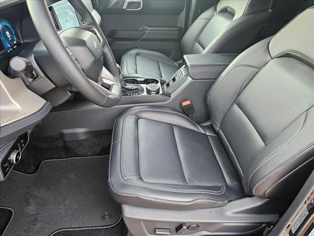 2025 Ford Bronco Outer Banks photo 4