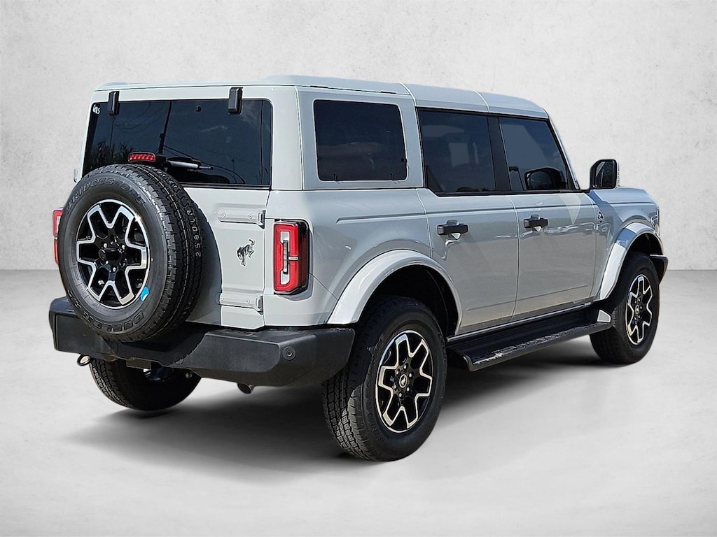New 2026 Ford Bronco Outer Banks SUV