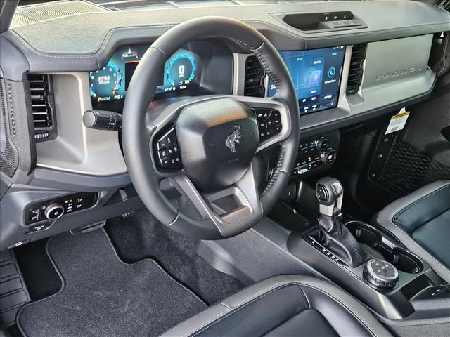 2025 Ford Bronco Outer Banks photo 3