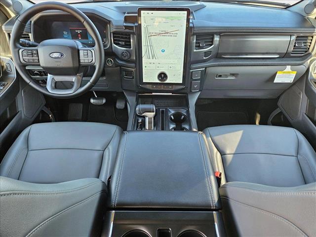 2025 Ford F-150 Lightning Flash - Photo 13