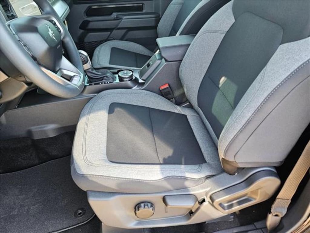 New 2025 Ford Bronco Base SUV