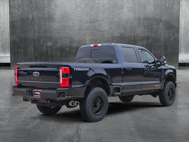 2025 Ford F-250 Lariat photo 2