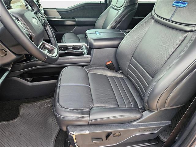 2026 Ford F-250 Platinum photo 4