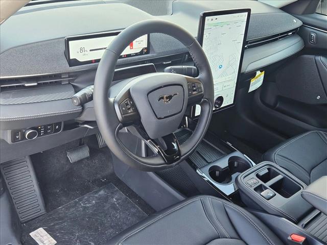 2025 Ford Mustang Mach-E Premium photo 3