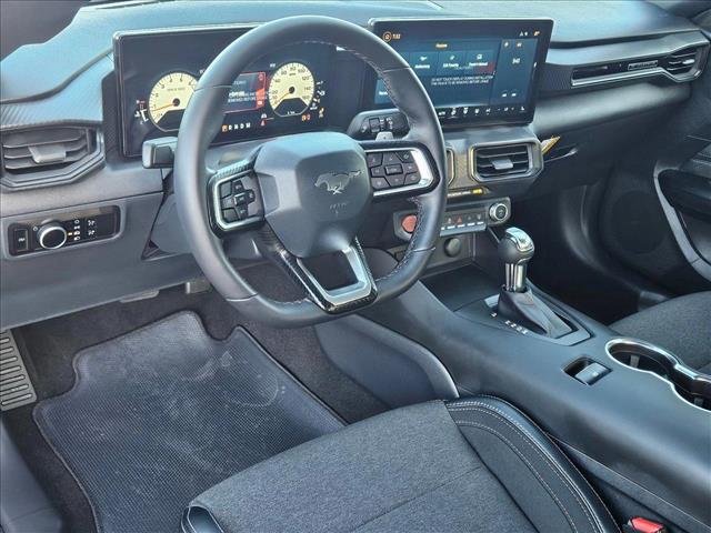 2025 Ford Mustang GT photo 3