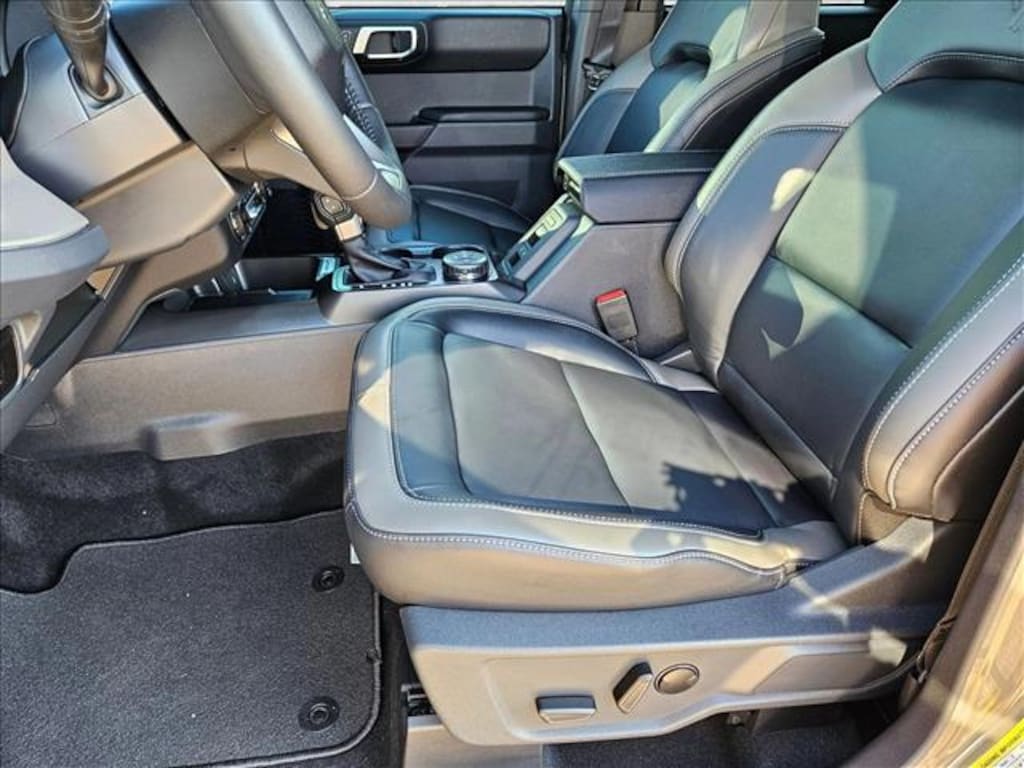 New 2025 Ford Bronco Outer Banks SUV