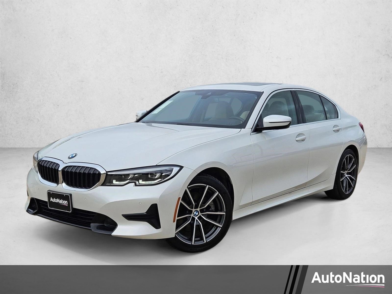 2020 BMW 3 Series 330i xDrive Sedan's photo
