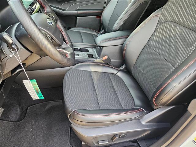 2026 Ford Escape ST-Line Select photo 4