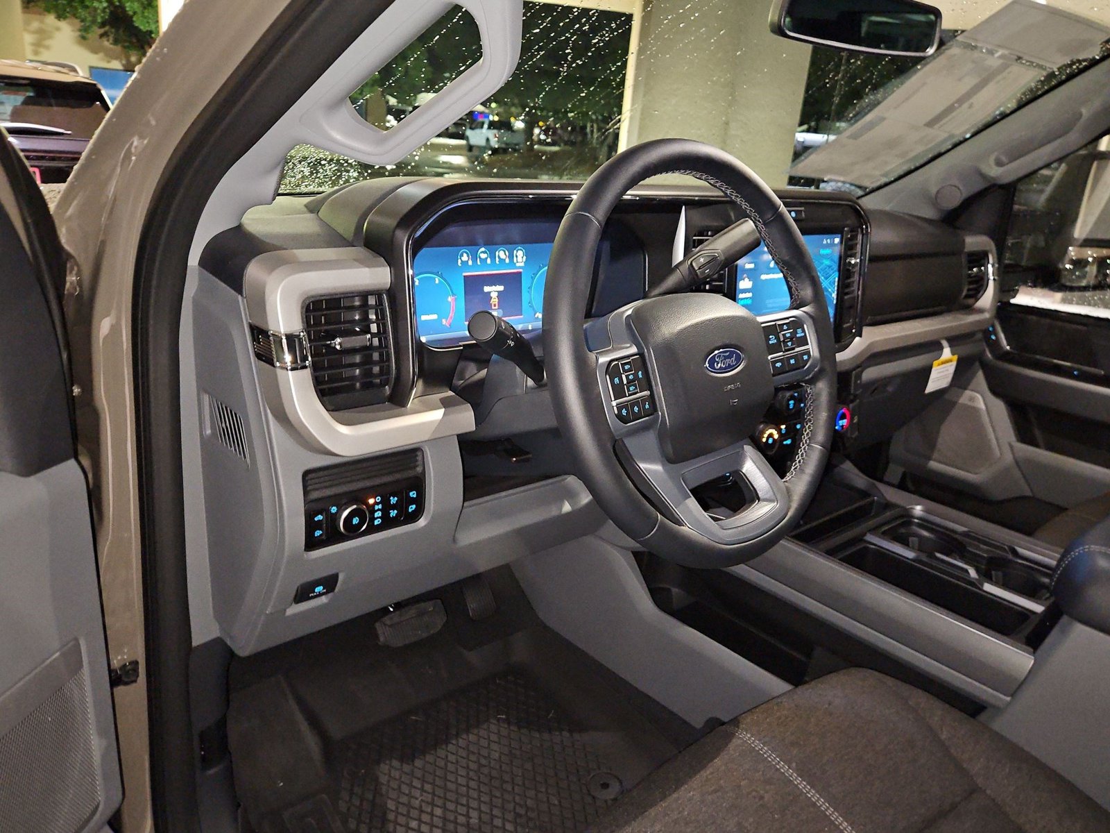 New 2027 Ford F-250 XLT Truck Crew Cab