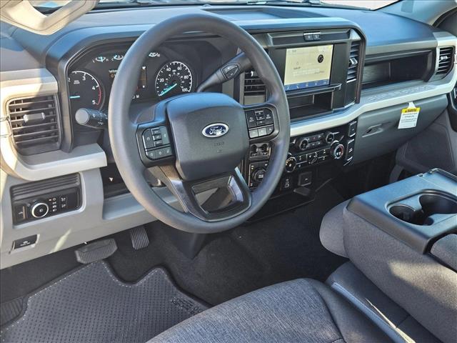 2025 Ford F-250 XL photo 3