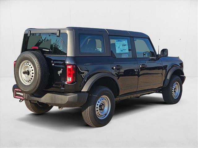 2025 Ford Bronco Base photo 2