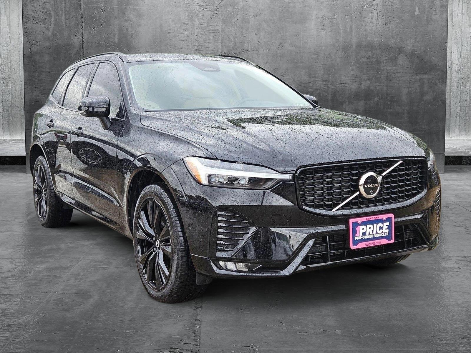 2025 Volvo XC60 Plus photo 3