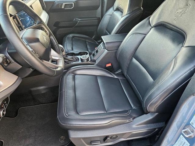 2025 Ford Bronco Outer Banks photo 3