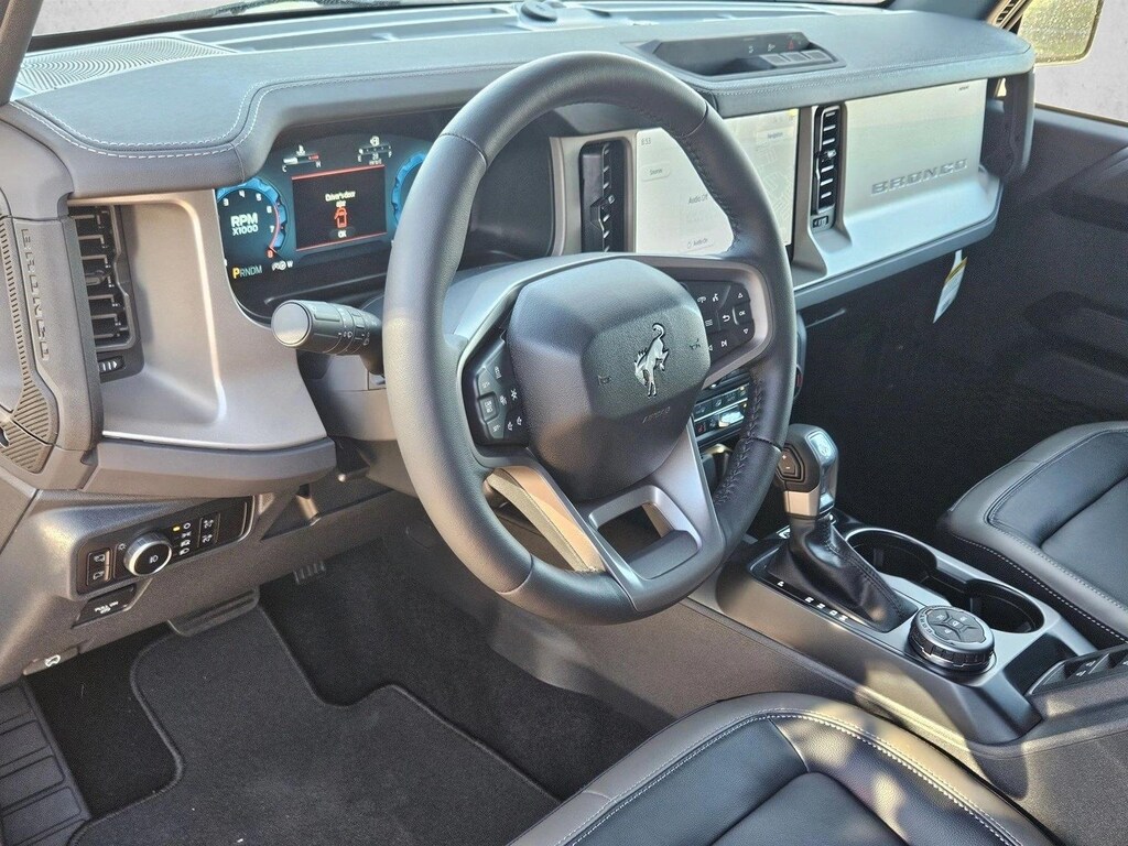 New 2025 Ford Bronco Outer Banks SUV