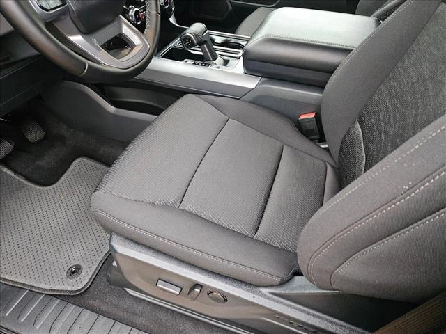 2025 Ford F-150 XLT photo 4