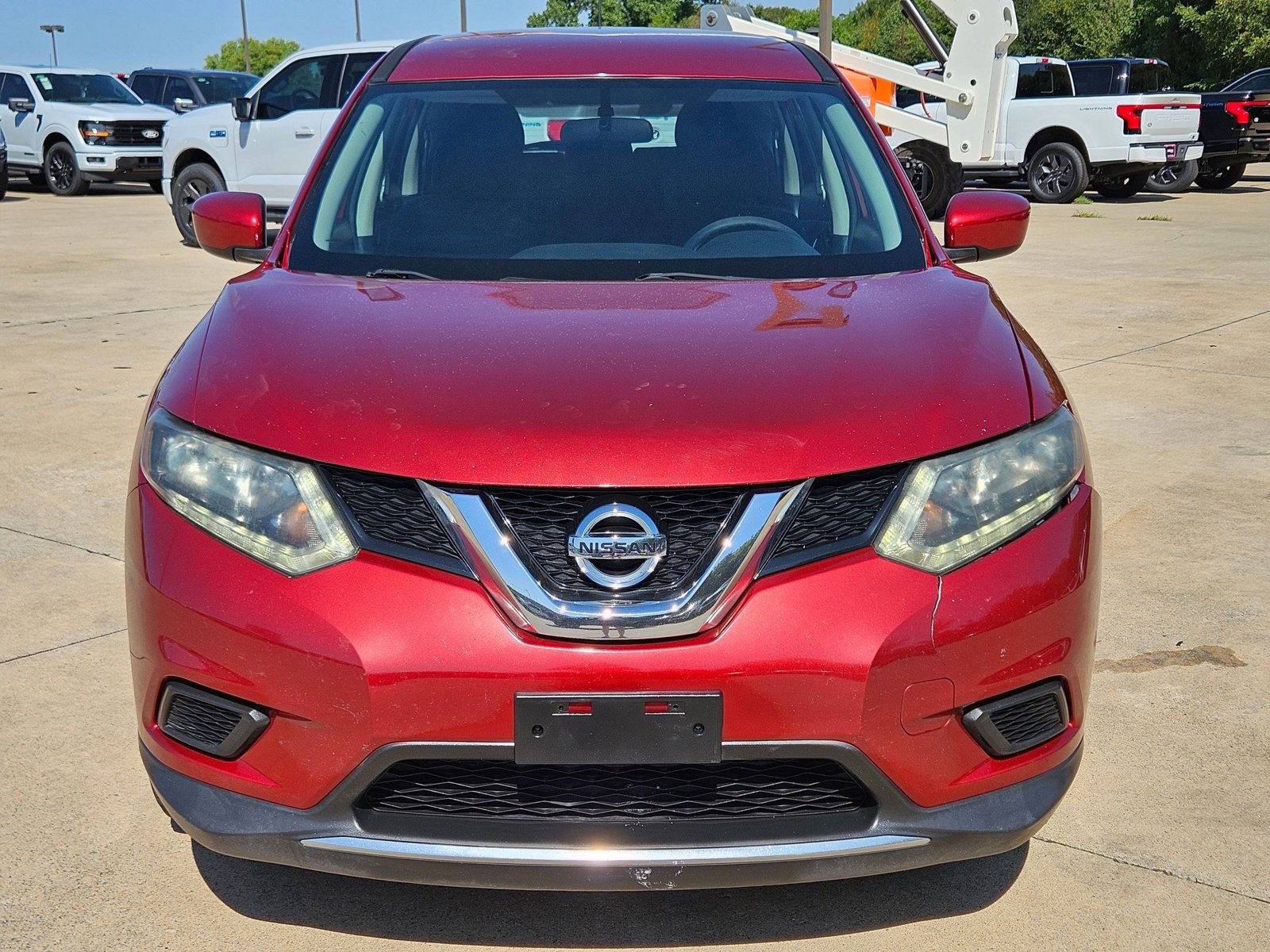 2016 Nissan Rogue S photo 2