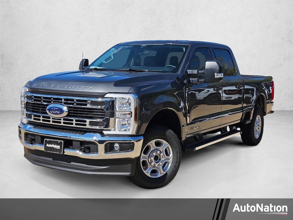 New 2026 Ford F-250 XLT Truck Crew Cab