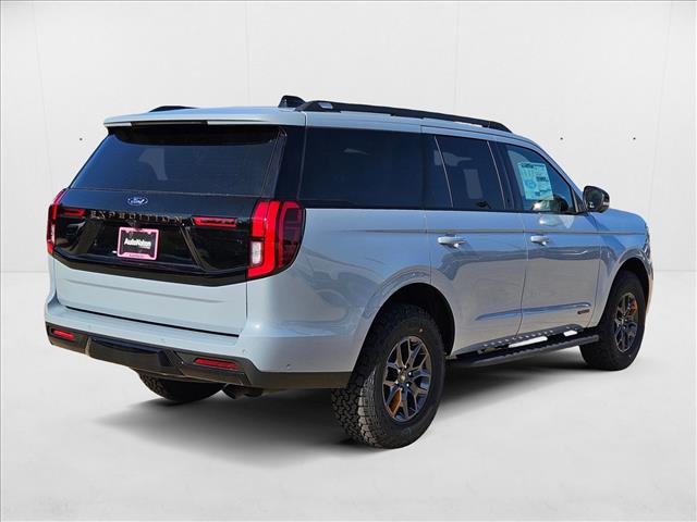 2025 Ford Expedition photo 2