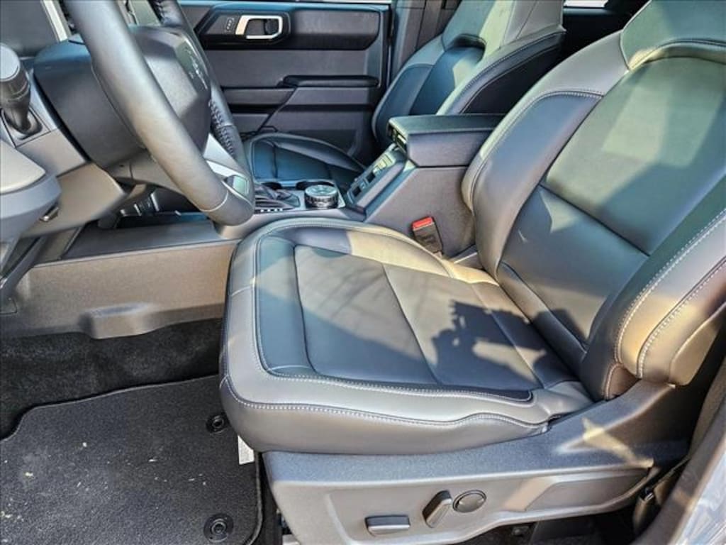 New 2025 Ford Bronco Outer Banks SUV