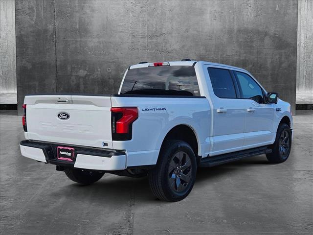 2025 Ford F-150 Lightning photo 2
