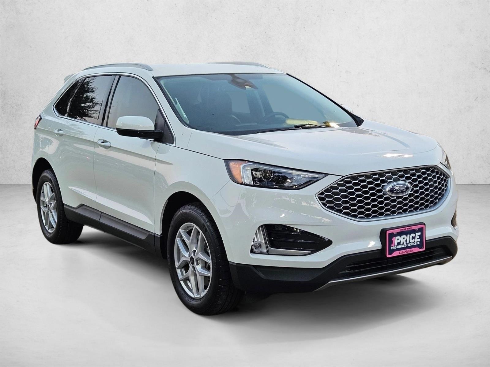 2024 Ford Edge SEL photo 3