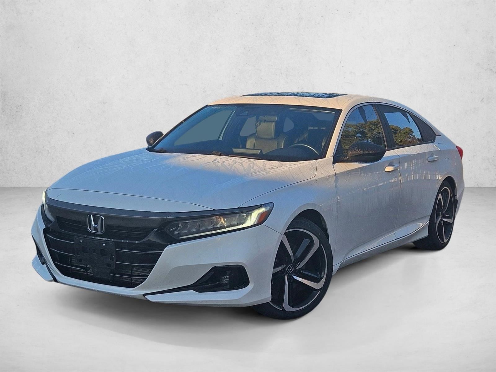 2022 Honda Accord Sport's photo