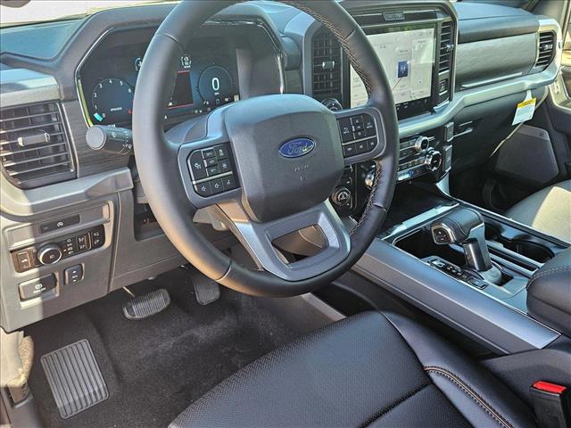 2025 Ford F-150 Lariat photo 3