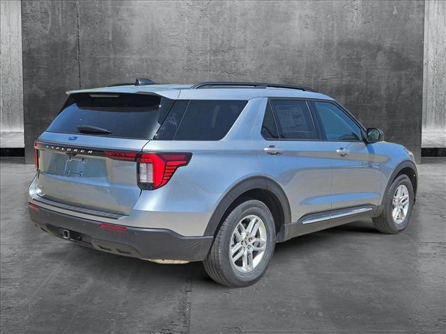 2025 Ford Explorer photo 2