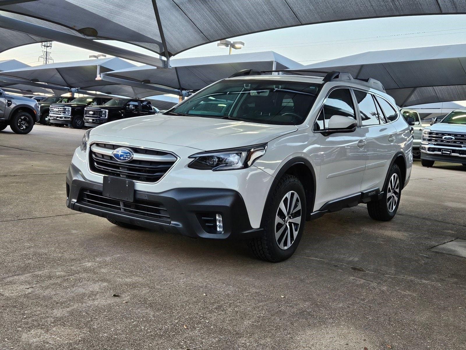 2022 Subaru Outback Premium's photo