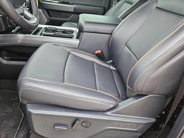 2025 Ford F-250 Lariat photo 4