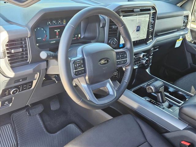 2025 Ford F-150 XLT photo 3