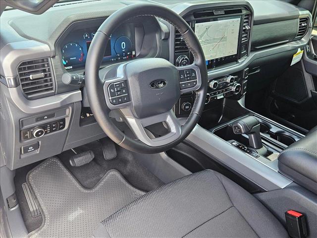 2025 Ford F-150 XLT photo 3