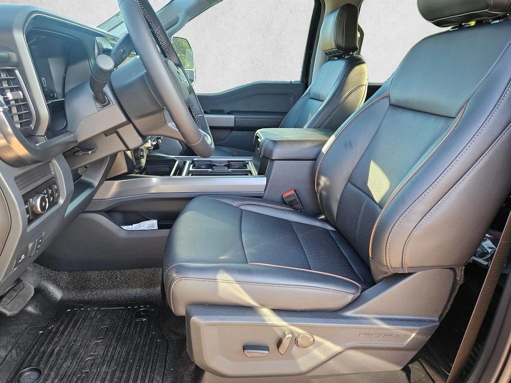 New 2026 Ford F-450 LARIAT Truck Crew Cab